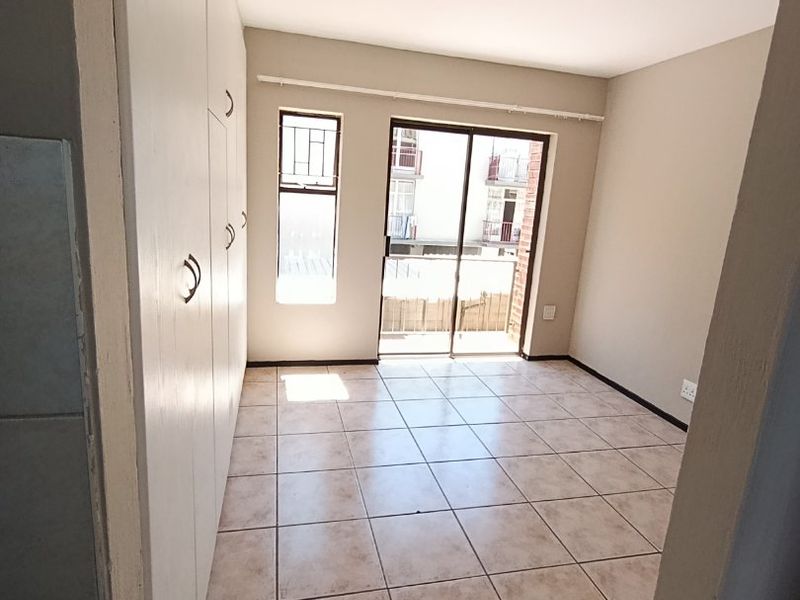 Houses for sale in Florida, Roodepoort  - Photo 9