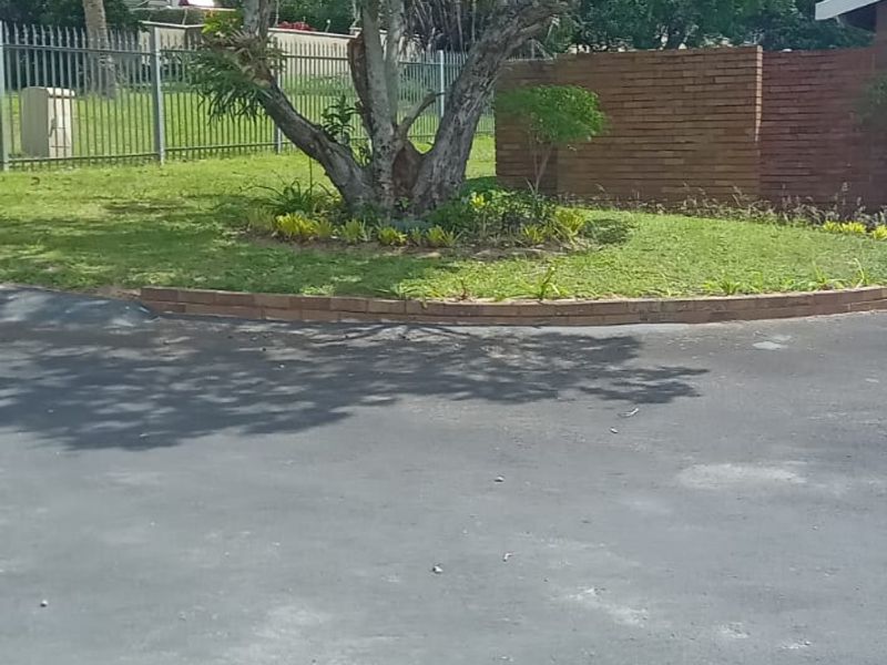 4 Bed-room townhouse/apartment to rent in Uvongo   - Photo 4