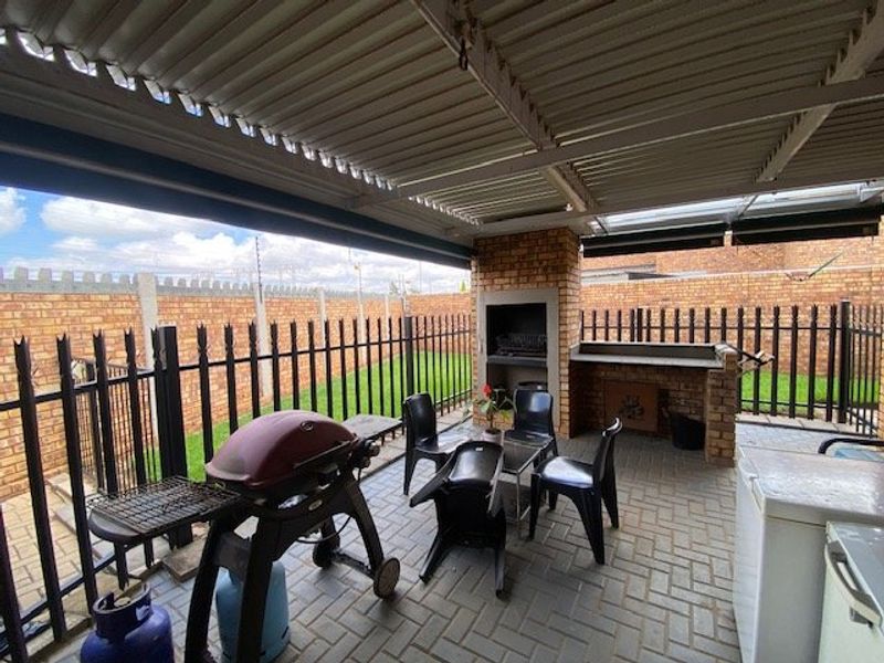 Modern Comfort in the Heart of Selcourt Enclosed – Merlu Manor 2 - Photo 10