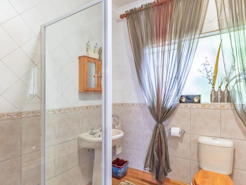 4 Bed House in Wilkoppies for Sale - Photo 9