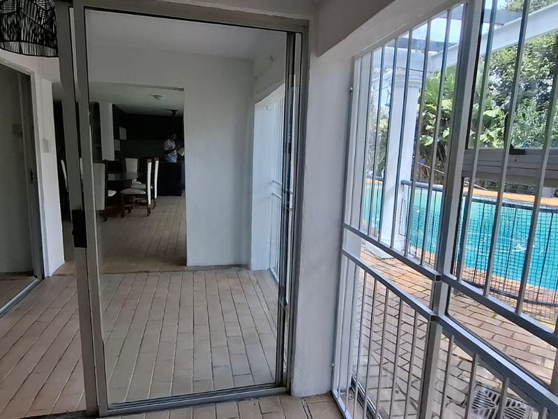 Expensive taste 2-Bedroom Garden Cottage with Private Entrance – To Let in Waterkloof Ridge - Photo 4