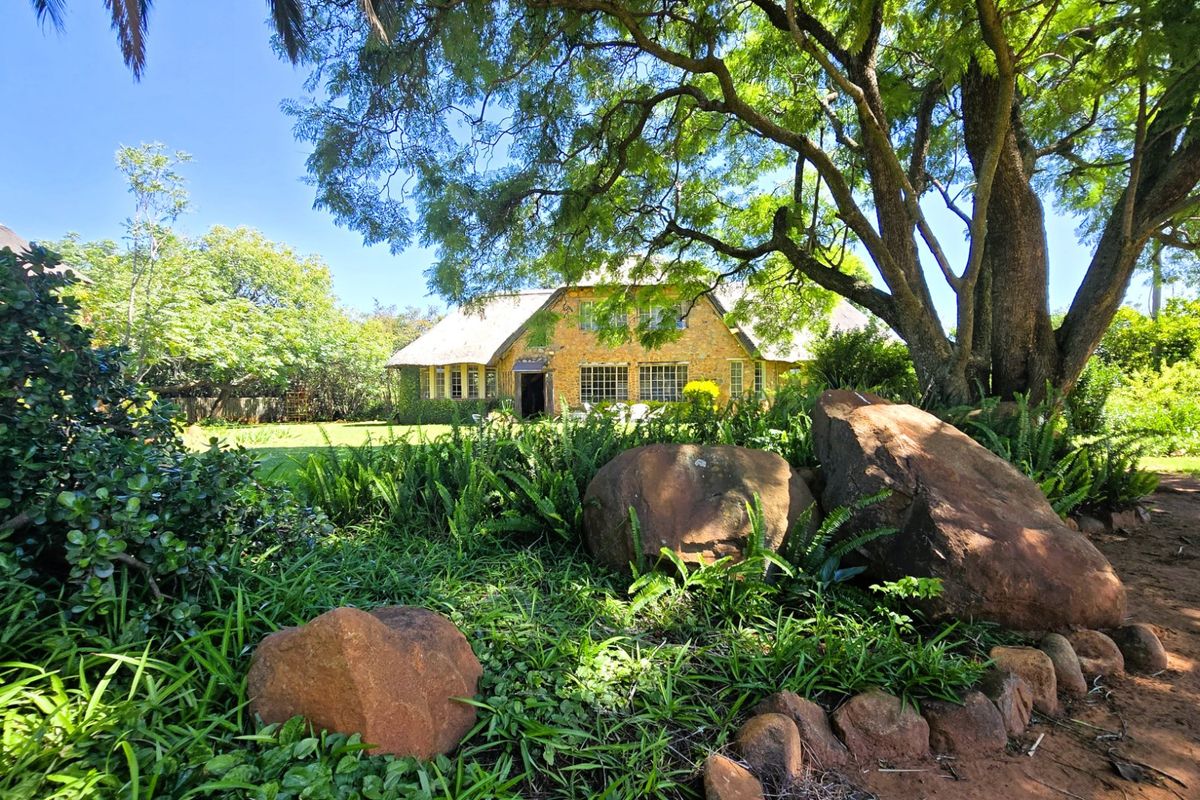 Prime 17.7 Hectare Income-Generating Smallholding with 3 Seperate Houses for Sale in Mooiplaats, Pretoria a Rare Lifestyle & Investment Opportunity - Photo 4