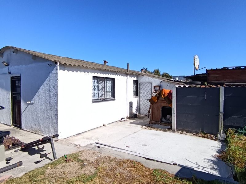 One Bedroom Home in Bishop Lavis - Photo 5