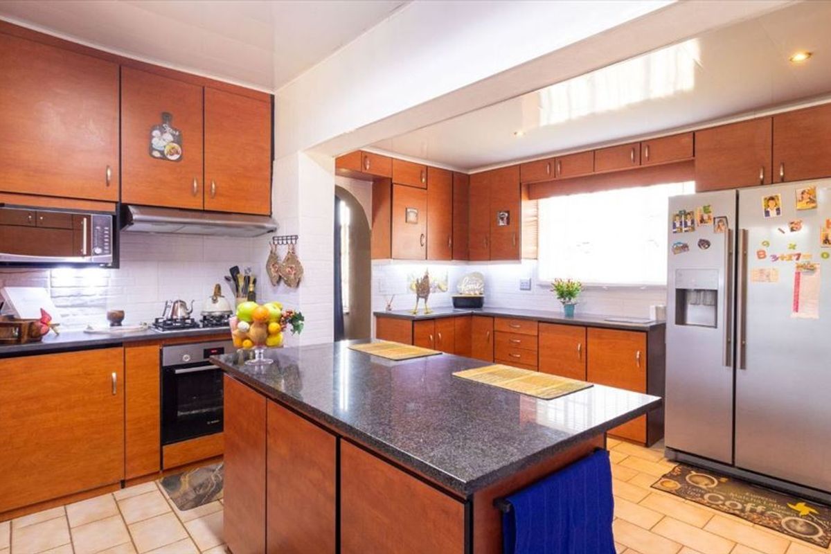 Elegant Family Home with Pool - Photo 4