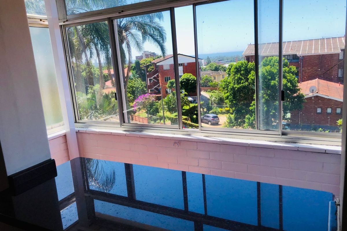2.5 Bedrooms, 1 Bathrooms Apartment For Sale In Morningside, Durban - Photo 5