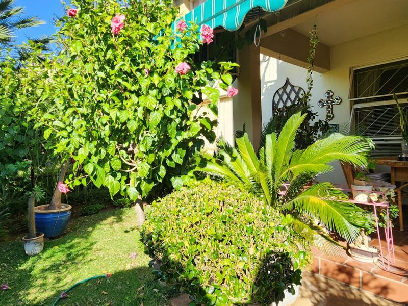 2 Bedroom Flat in very popular complex in central Wilkoppies. - Photo 1