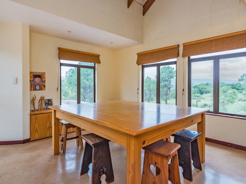 ENTERTAINER DELIGHT IN THIS LARGE FAMILY DREAM HOME IN MEERHOF, FULLY FURNISHED - Photo 8