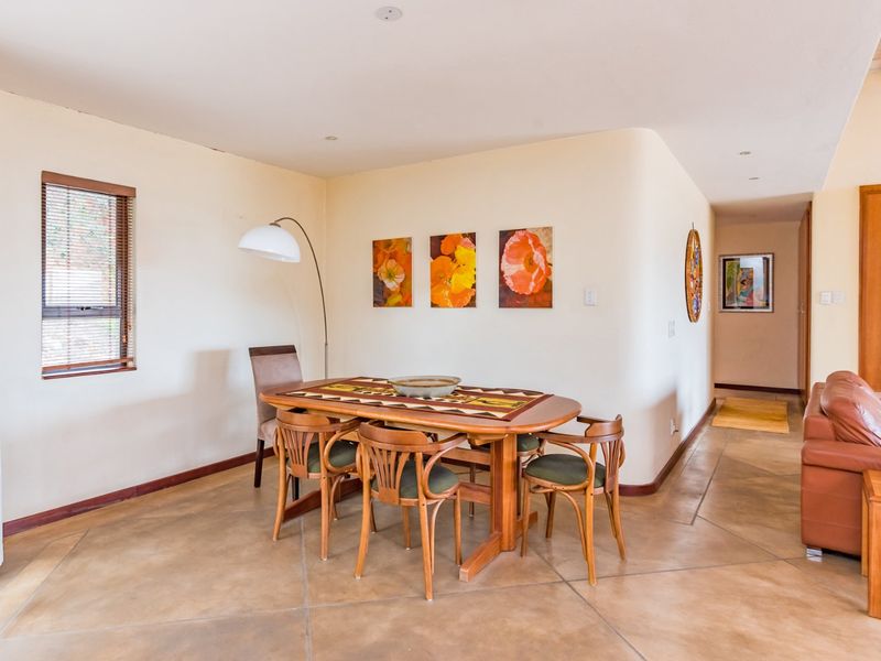 ENTERTAINER DELIGHT IN THIS LARGE FAMILY DREAM HOME IN MEERHOF, FULLY FURNISHED - Photo 7