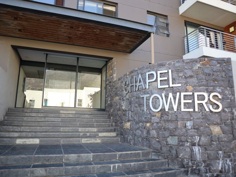 Charming 2-Bedroom Apartment for Sale in Zonnebloem, Cape Town - Photo 2