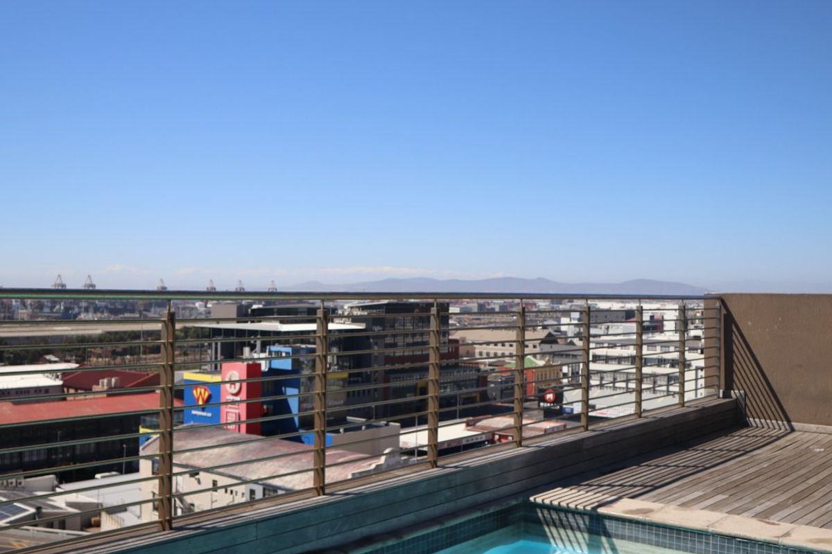 Charming 2-Bedroom Apartment for Sale in Zonnebloem, Cape Town - Photo 2