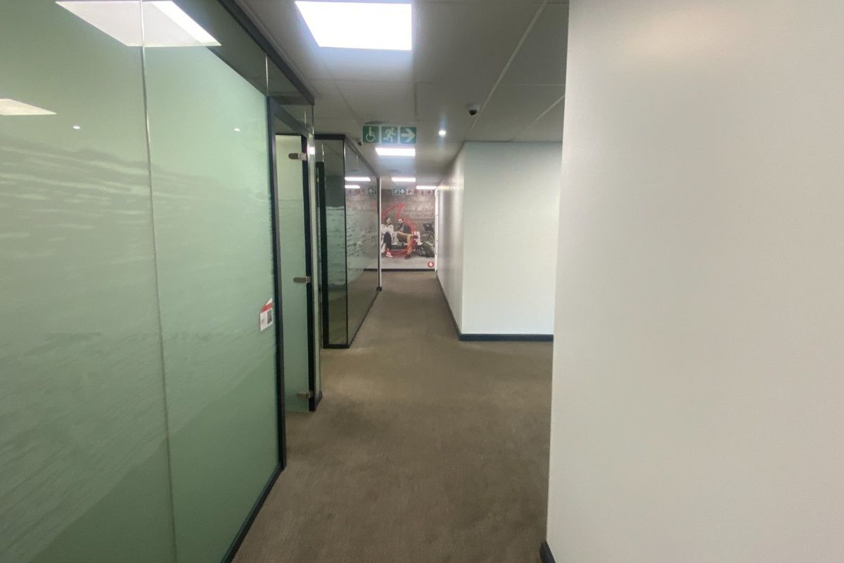 950m2 Premium Space to Let  - Photo 5
