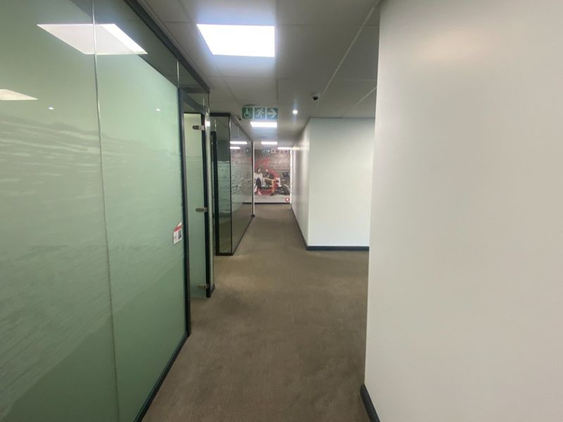 950m2 Premium Space to Let  - Photo 5