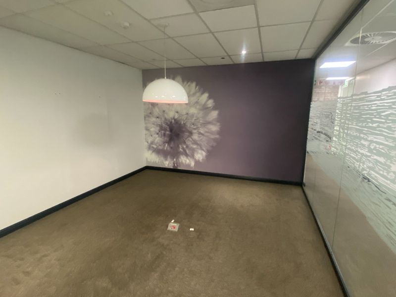 950m2 Premium Space to Let  - Photo 8