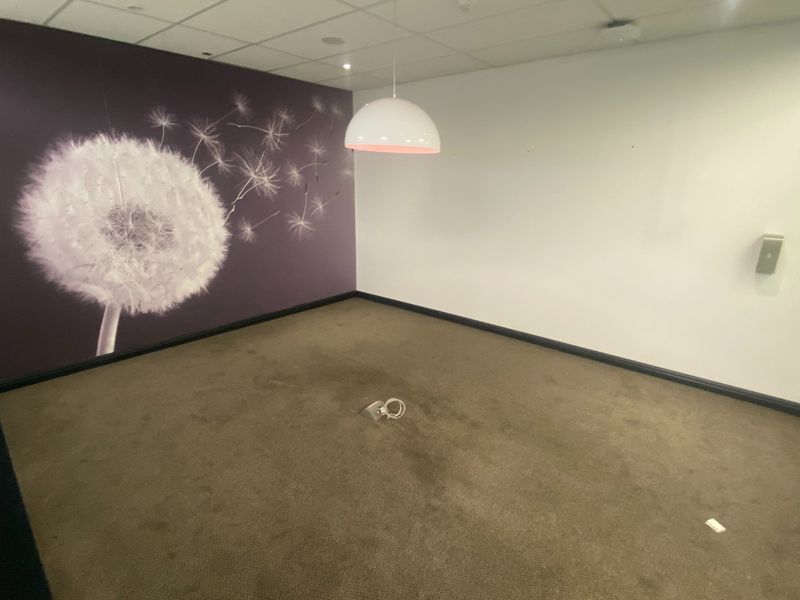 950m2 Premium Space to Let  - Photo 6