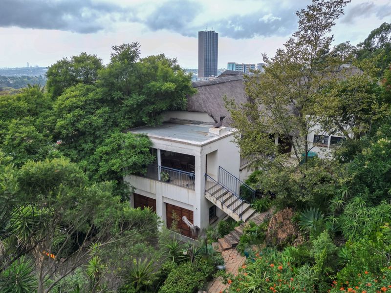 Exceptional Investment Property - 5 Bedroom Home with Extensive Accommodation in Auckland Park - Photo 5