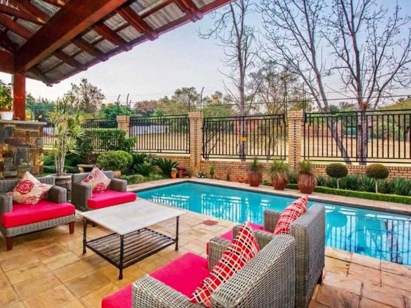 A Private Resort Hidden in Waterkloof Ridge — Where Every Day Feels Like a Getaway! - Photo 4