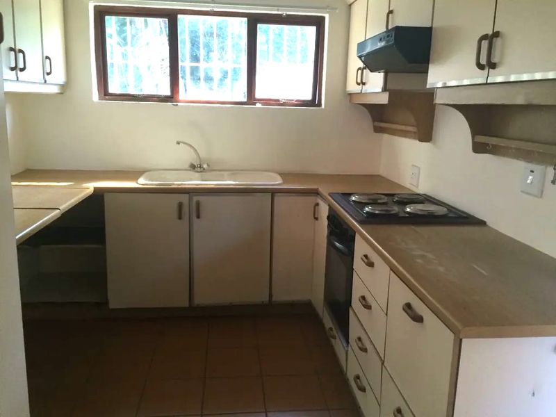 Two Bed, Two Bath Cottage with Own Entrance in Safe and Secure Suburb- Creer Road, Westville - Photo 5