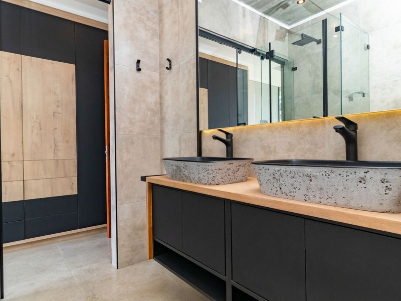 Modern 2 Bedroom, 2 Bathroom Apartment for Sale in Berula, Benoni – Stylish Living - Photo 4