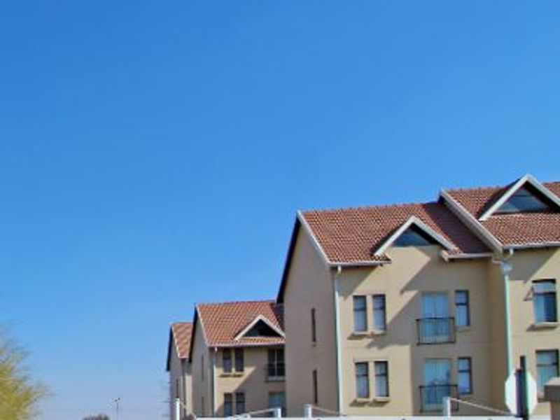 Bachelor Apartment for Sale – Kosmosdal, Centurion - Photo 3