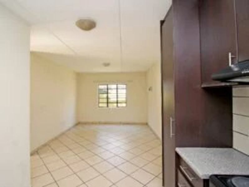 2 Bed House in Kempton Park Central for Sale - Photo 4