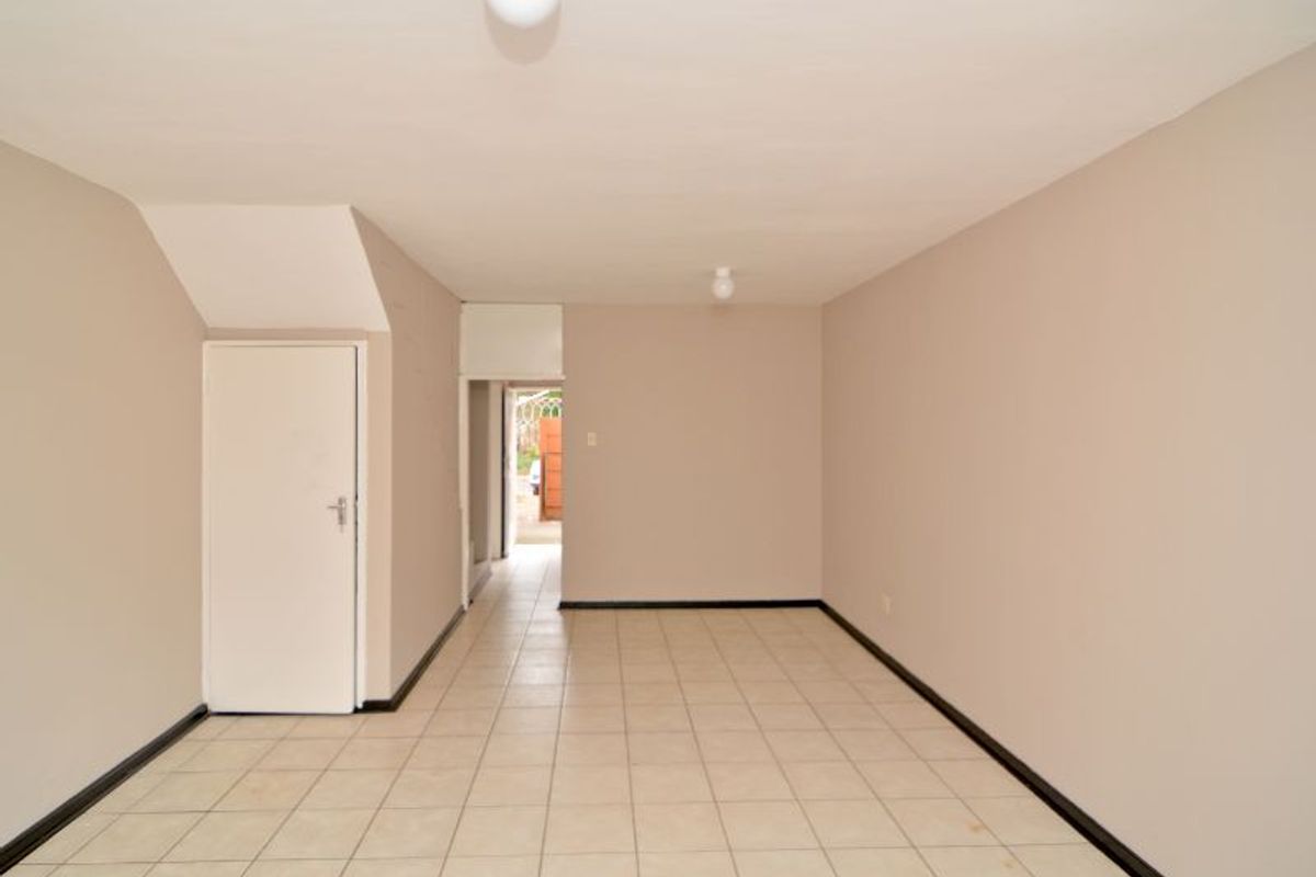 2 Bedroom Duplex for Sale – Kenwyn Complex - Photo 2