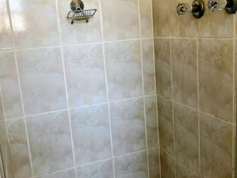 2 Bedroom 1 Bathroom first floor apartment for rent. - Photo 10