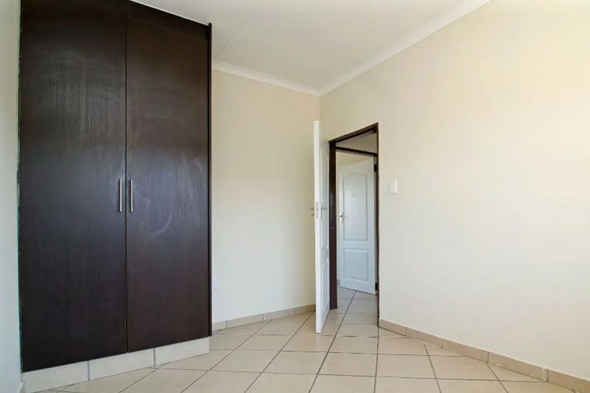 2 Bed Apartment in Kempton Park Ext 1 for Sale - Photo 5