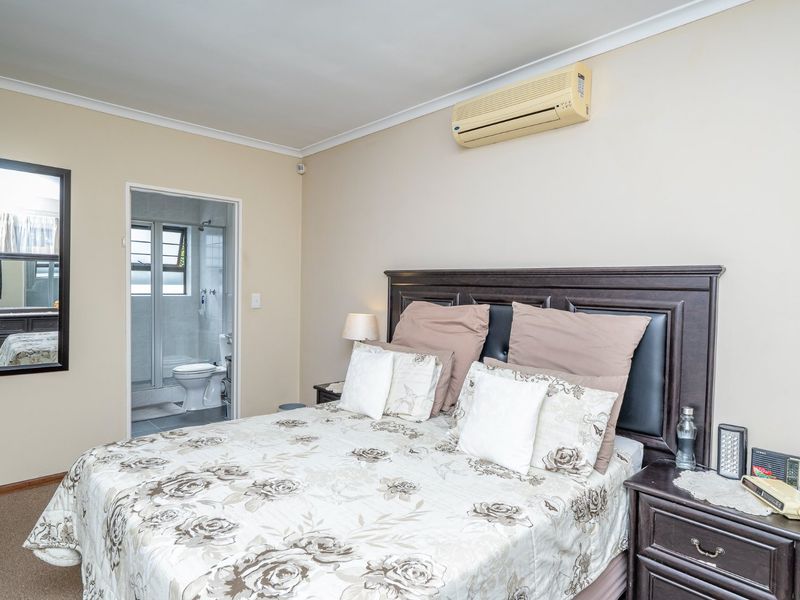 A Home Where Comfort Meets Convenience in De Oude Spruit - Photo 7