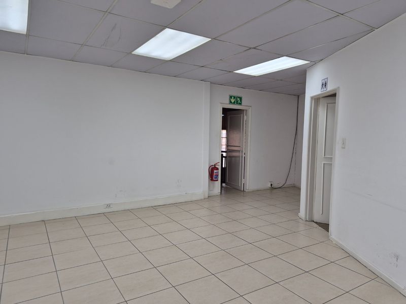 Prime Warehouse & Office Space to Let in Secure Randburg Business Park - Photo 9