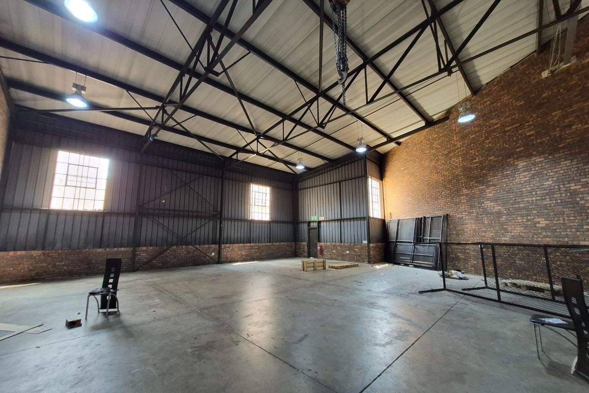 Prime Warehouse & Office Space to Let in Secure Randburg Business Park - Photo 2