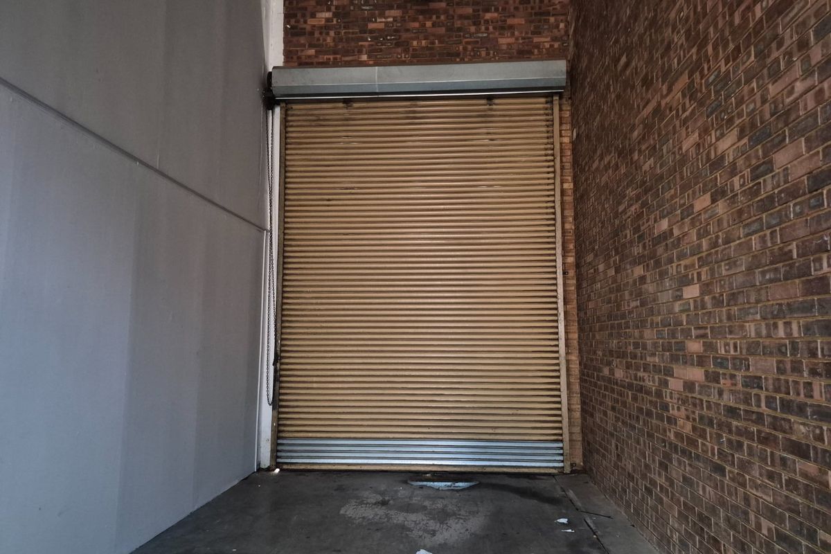 Prime Warehouse & Office Space to Let in Secure Randburg Business Park - Photo 4