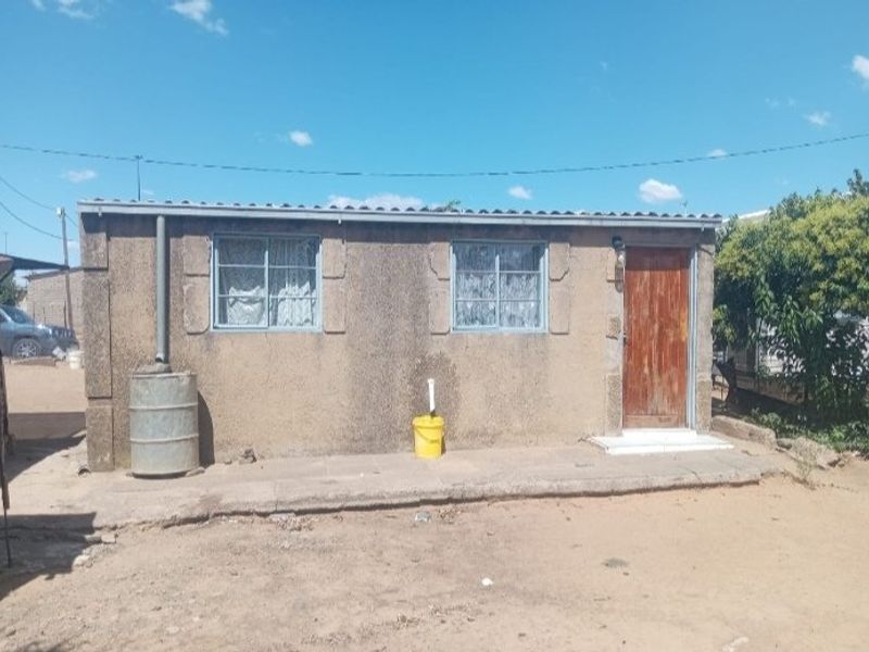 House For Sale W Section Botshabelo Free-State  - Photo 2