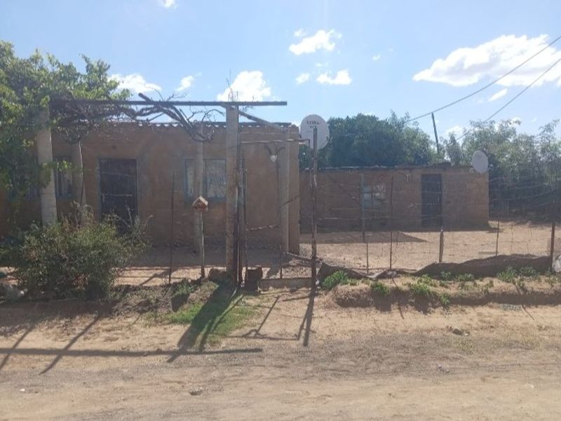 House For Sale W Section Botshabelo Free-State  - Photo 4