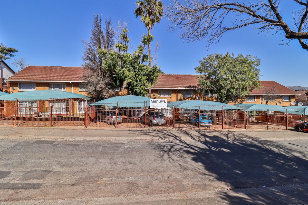 Property development for sale in marwyn complex,windsor - Photo 2