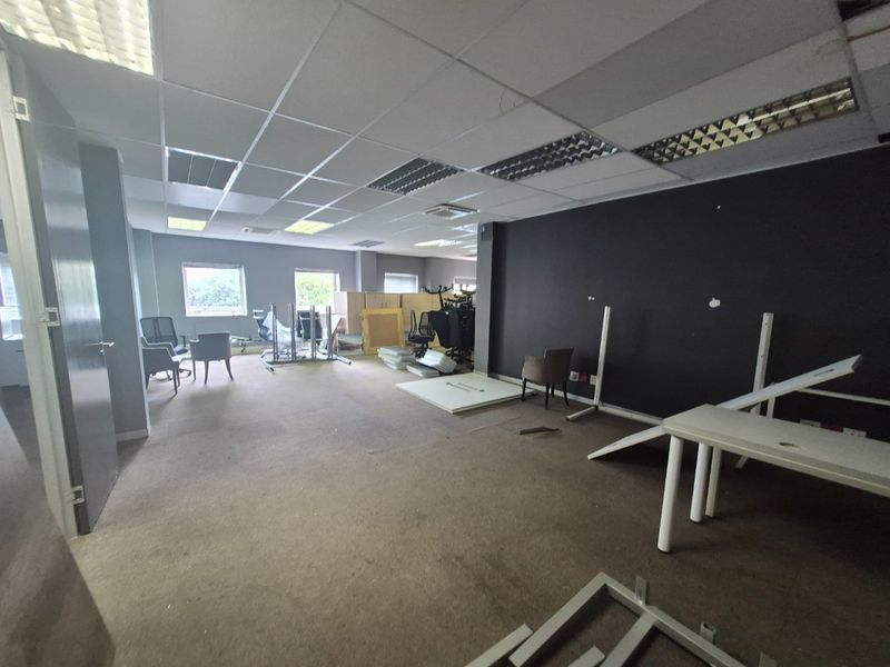 Modern Fully-Fitted Office Near Rivonia Off-Ramp – Available Now - Photo 9