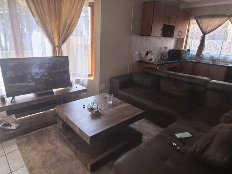 2 Bedroom, 2 Bathroom Home to Rent in Kyalami Boulevard Estate – Peaceful & Secure Living - Photo 8