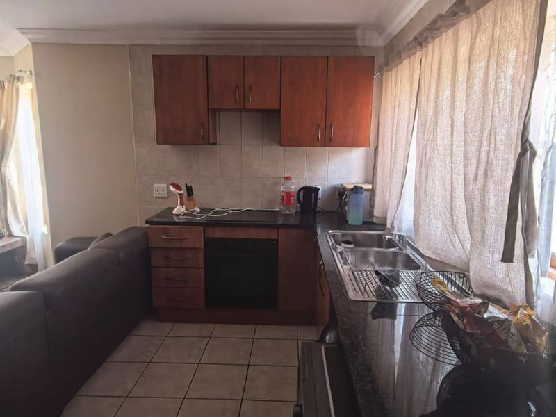 2 Bedroom, 2 Bathroom Home to Rent in Kyalami Boulevard Estate – Peaceful & Secure Living - Photo 3