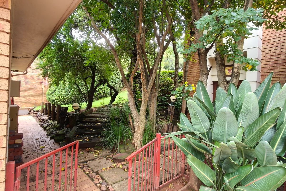 Stunning Family Home In Sought After Area - Photo 3