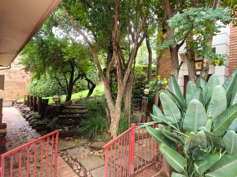 Stunning Family Home In Sought After Area - Photo 3