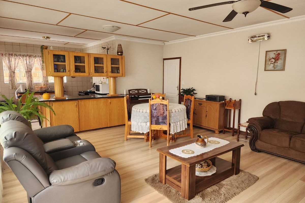 2 BEDROOM TOWNHOUSE IN DORINGKRUIN - Photo 5