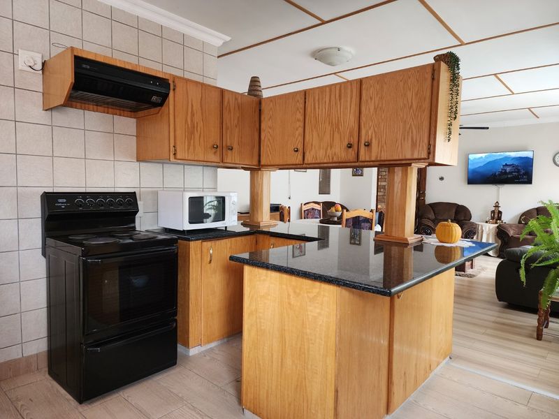 2 BEDROOM TOWNHOUSE IN DORINGKRUIN - Photo 7