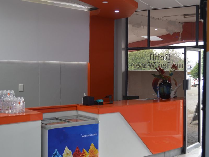 Prime Location Turnkey Hydration & Health Retail Franchise – Fully Equipped & Ready for Immediate Operation - Photo 3