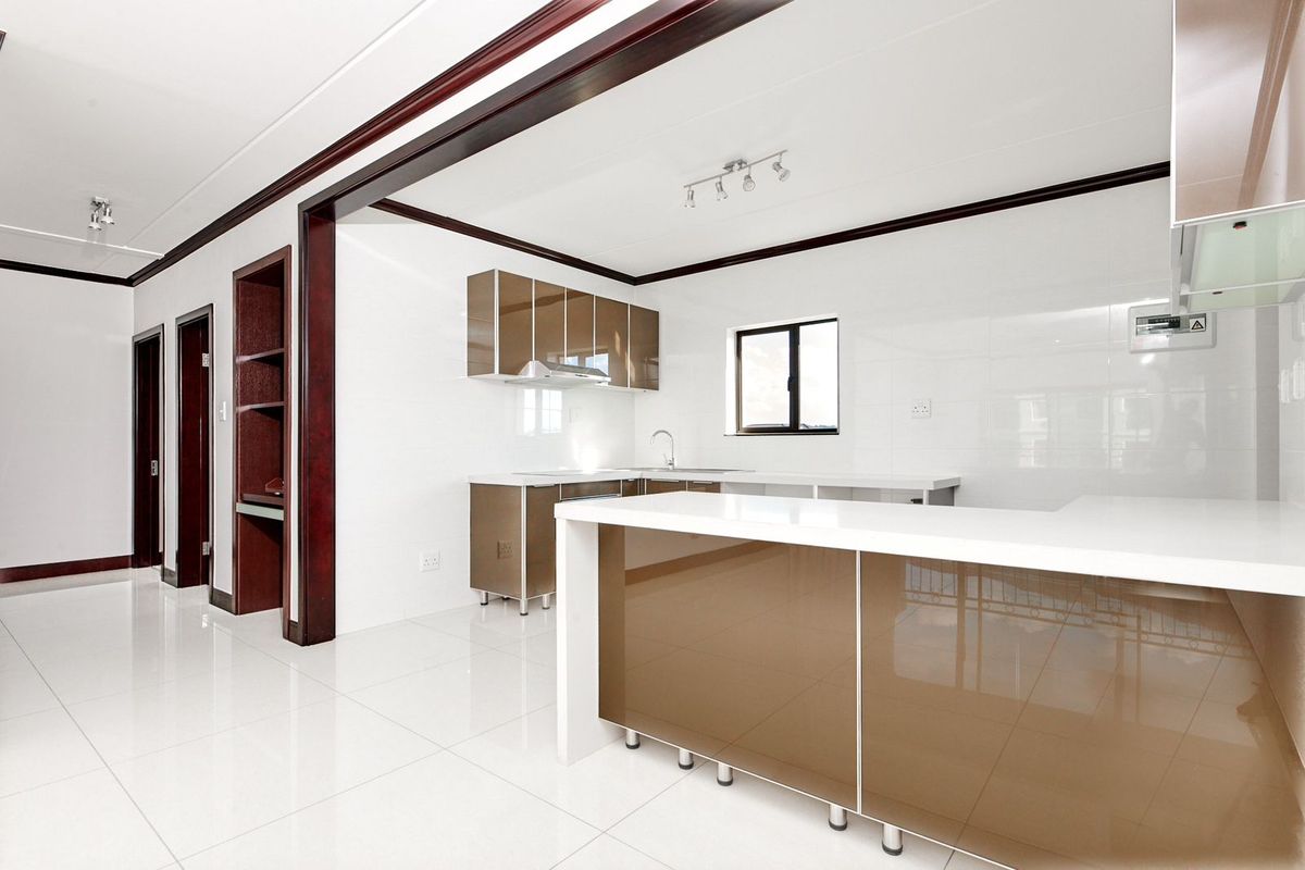 3 Bedroom 2 Bathroom For Rental - Photo 2