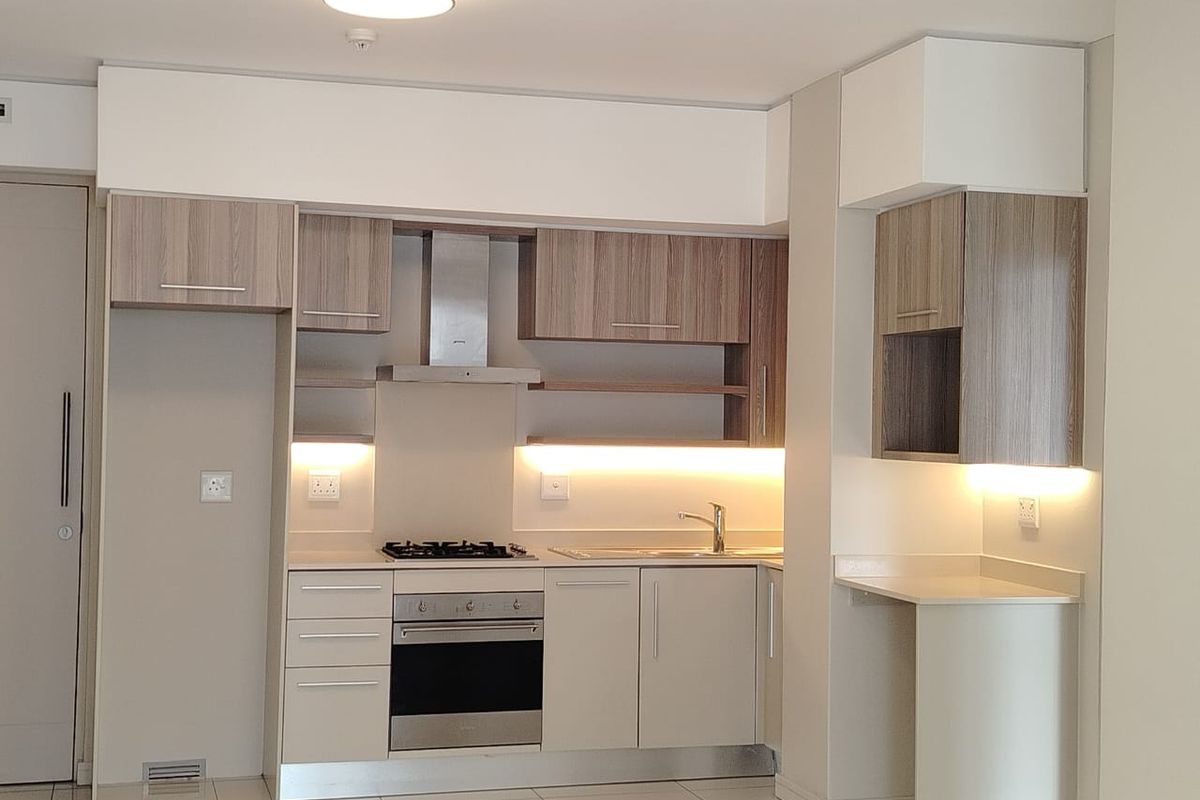 Elegant 2 Bedroom Apartment for sale in Rosebank, Sandton  - Photo 5