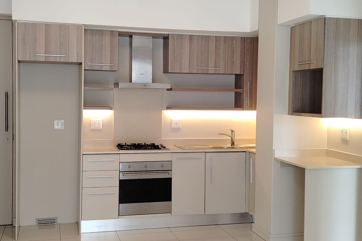 Elegant 2 Bedroom Apartment for sale in Rosebank, Sandton  - Photo 2