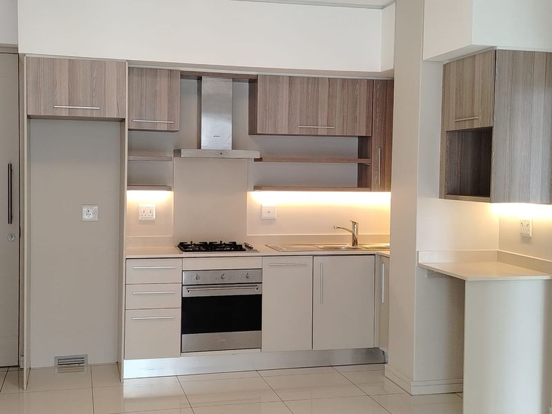 Elegant 2 Bedroom Apartment for sale in Rosebank, Sandton  - Photo 2
