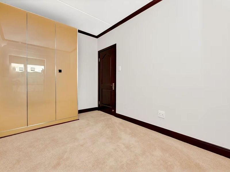 3 Bedroom 2 Bathroom For Sale. - Photo 7