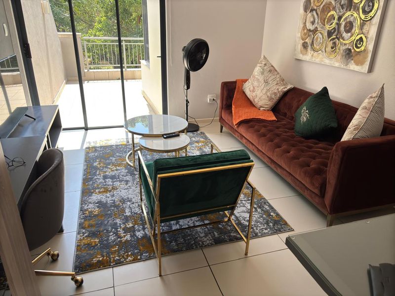 Fully Furnished 1-Bedroom Apartment for Rent , Rivonia, Sandton - Photo 2