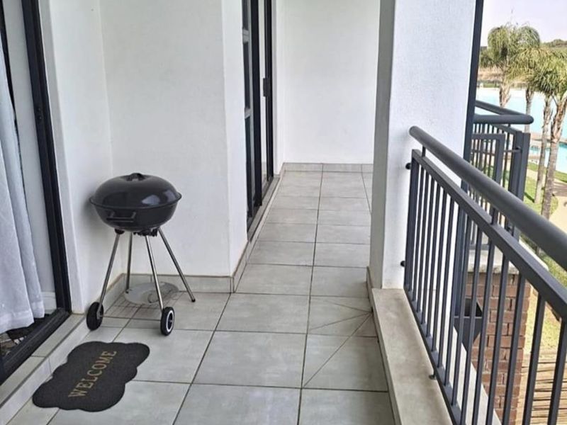 Luxurious Lagoon Facing 1 Bedroom Apartment for sale at the Blyde Estate Pretoria  - Photo 9