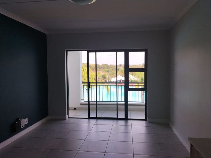 Luxurious Lagoon Facing 1 Bedroom Apartment for sale at the Blyde Estate Pretoria  - Photo 4